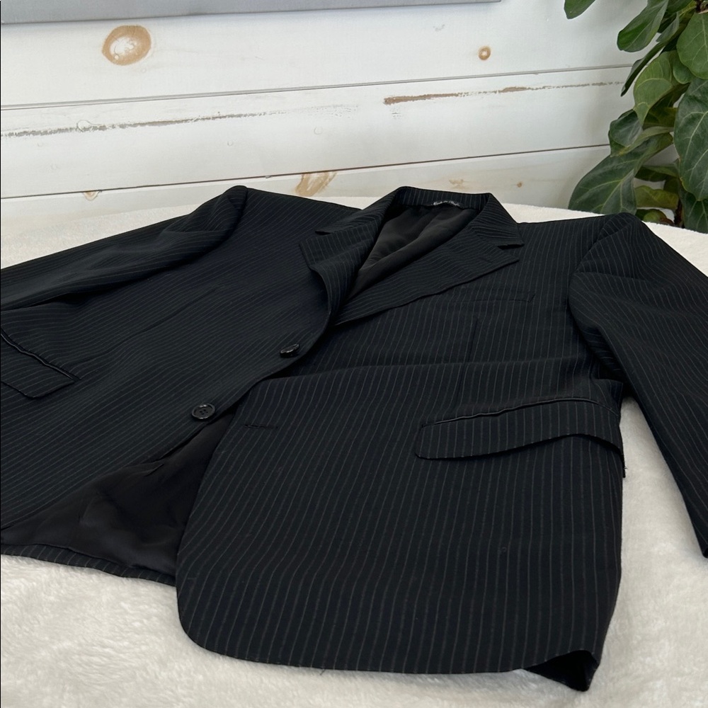 Canali Charcoal Pinstripe Men's Blazer. Size 56. Pure Wool. - Picture 5 of 16
